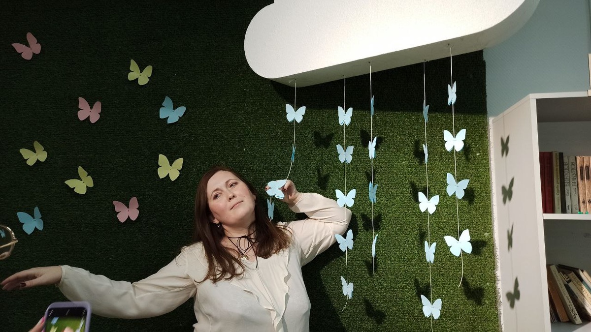 Видимо, в поисках смыслов))))