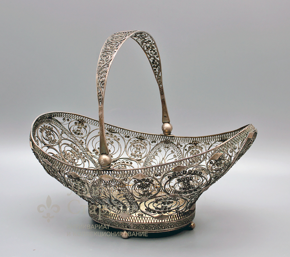 Ваза для фруктов, серебро 84 пробы, скань, Россия, 1846 год. Фото с нашего сайта dvaveka.ru
.