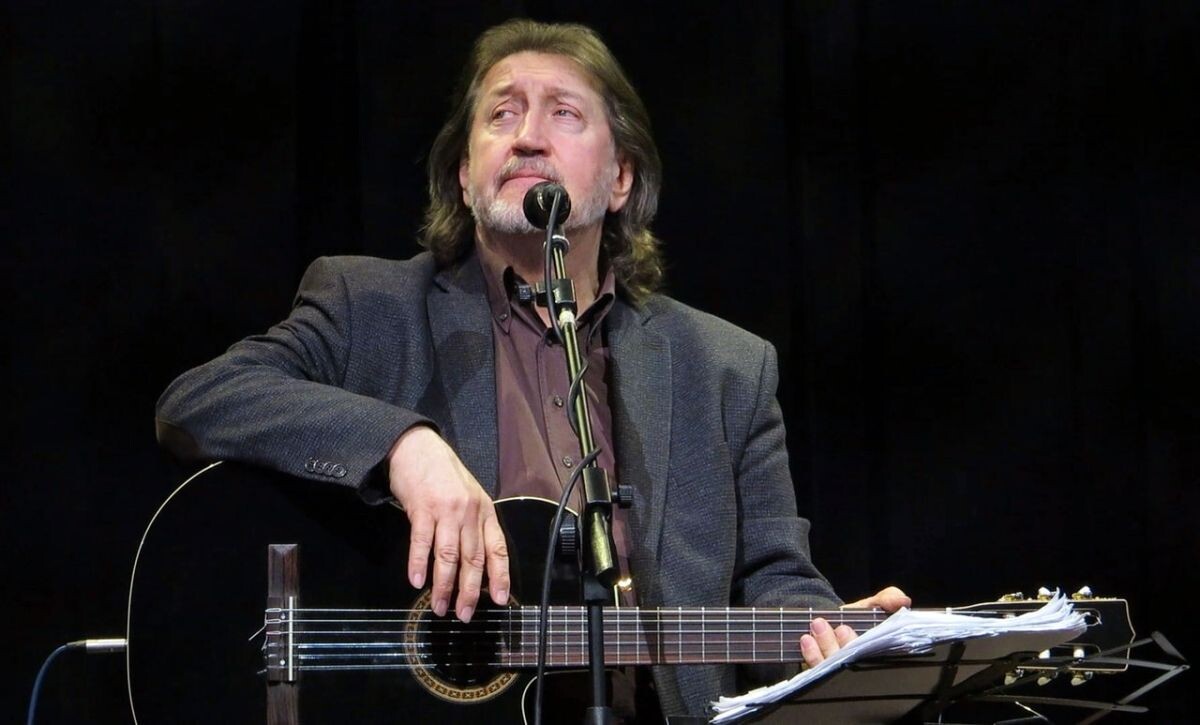 Олег Митяев - с песней по жизни. Фото Яндекс.Картинки. 