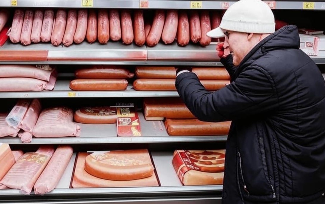 Изображение получено при помощи нейросети Kandinsky.