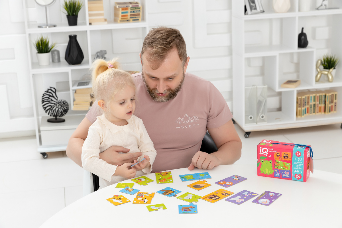 Любая деятельность, предложенная родителями, увлечёт малыша, если взрослому это занятие тоже интересно. 