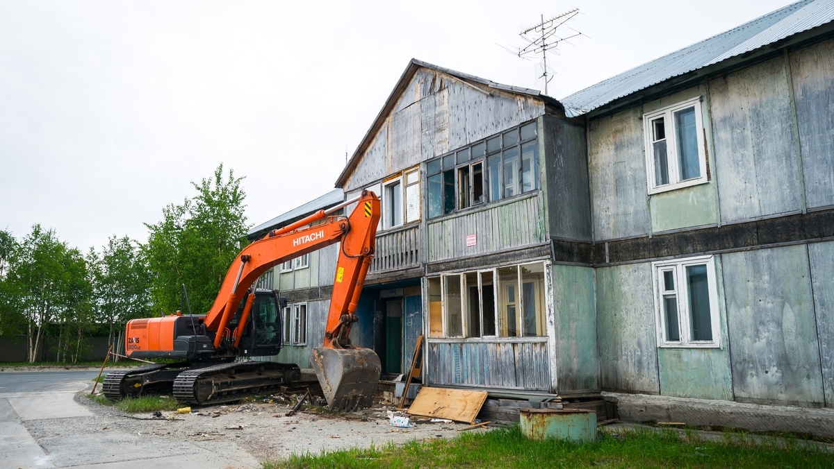    Полпред в УрФО отметил темпы расселения аварийного жилья в Югре