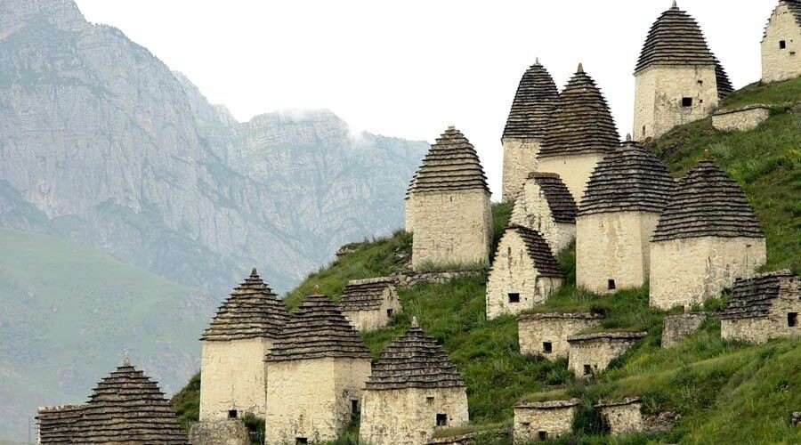     Склепы Даргавса, Северная Осетия Фото Ахсартаг, commons.wikimedia.org