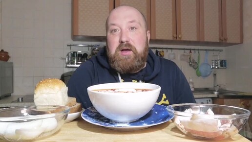 МУКБАНГ РОССИЯ. ЕМ БОРЩ. АСМР. ЕДА НА КАМЕРУ. MUKBANG RUSSIA. BORSCH. ASMR.