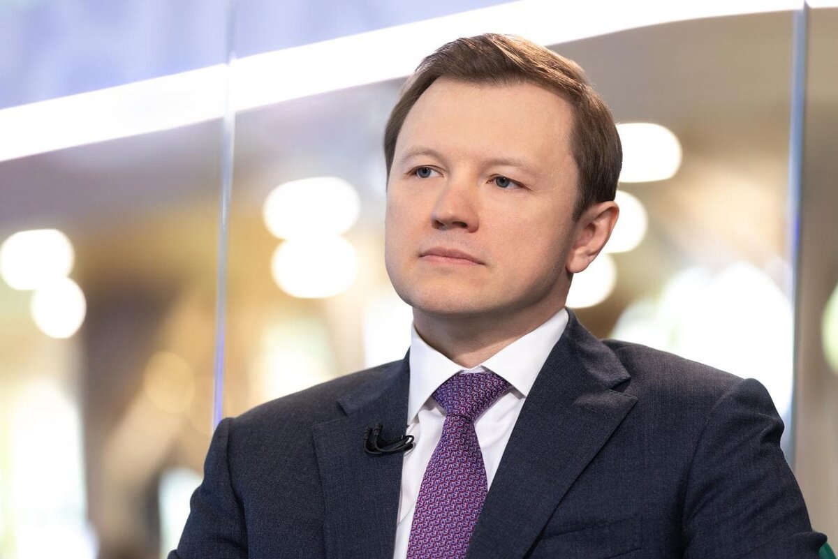    Заместитель мэра Москвы по вопросам градостроительной политики и строительства Владимир Ефимов. Комплекс градостроительной политики и строительства города