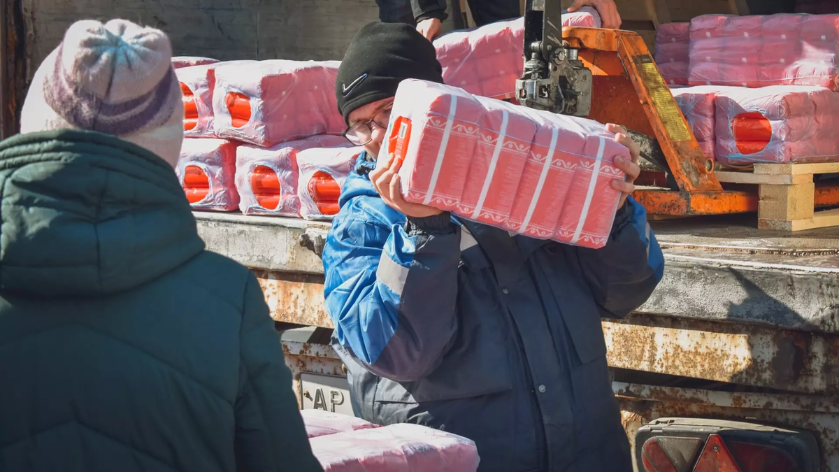 Сладкие продукты действуют как наркотики: они дают ощущение сытости на очень короткое время, заставляя организм постоянно требовать добавки. Фото: 1MI