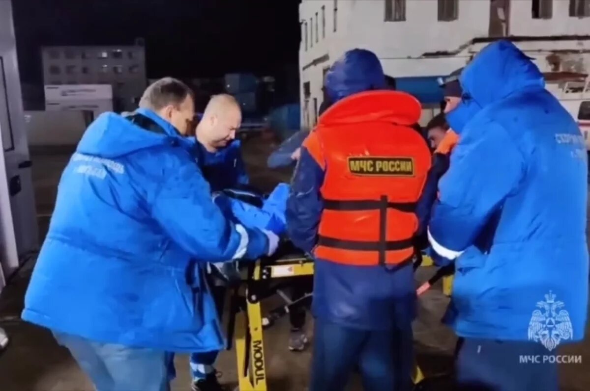    Тело погибшего в Охотском море красноярского школьника доставили в Магадан