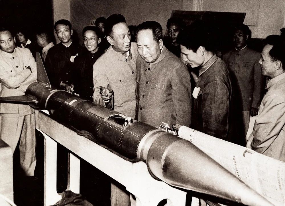 Ракета Т-7М представлена руководителю КНР Мао Цзэдуну, 28 мая 1960 г.