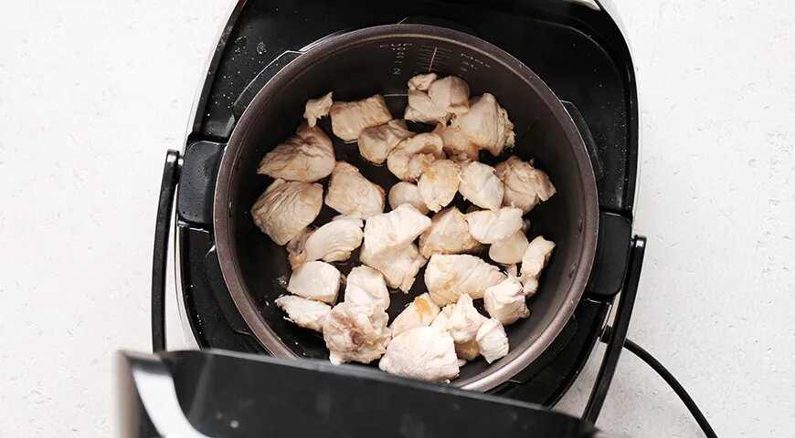   Тушеная картошка с курицей в мультиварке (gastronom.ru)