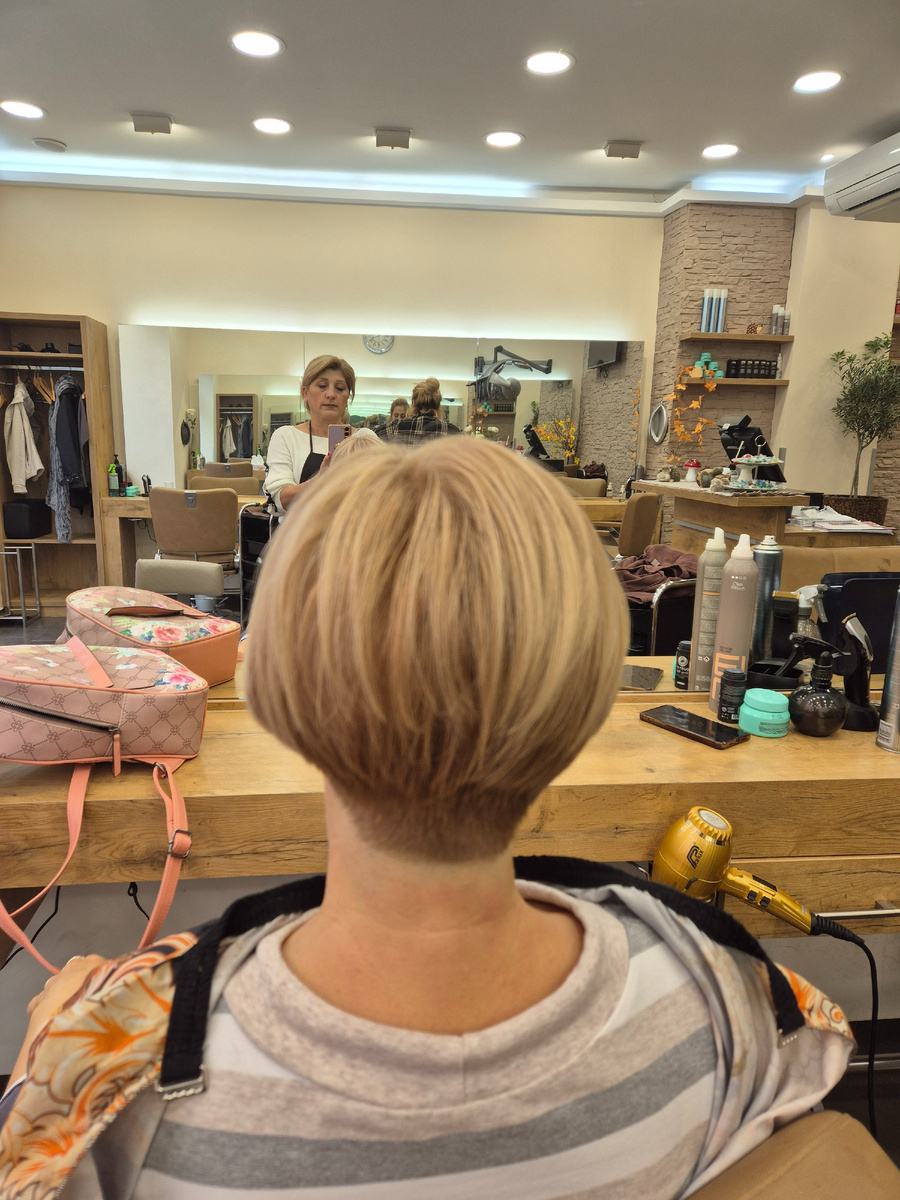 В салоне "Парадиз", Мюнхен