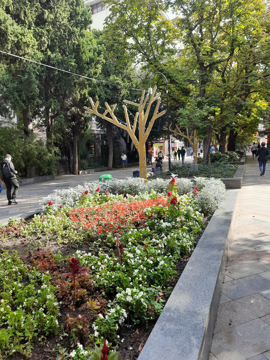 Пушкинская улица в Ялте