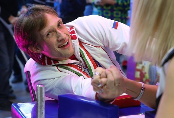    Многократный чемпион мира по армрестлингу среди людей с ограниченными физическими возможностями Константин Рабинович