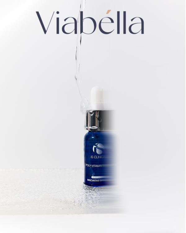 Восстанавливающая сыворотка iS Clinical Poly-vitamin serum.