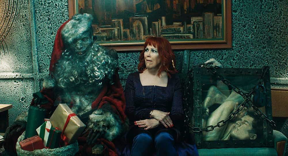 Кадр из фильма «Beetlejuice Beetlejuice». Режиссер: Тим Бёртон. Производство: French Film Company, Plan B Entertainment, The Geffen Company, Tim Burton Productions, Tommy Harper Productions, Warner Bros.