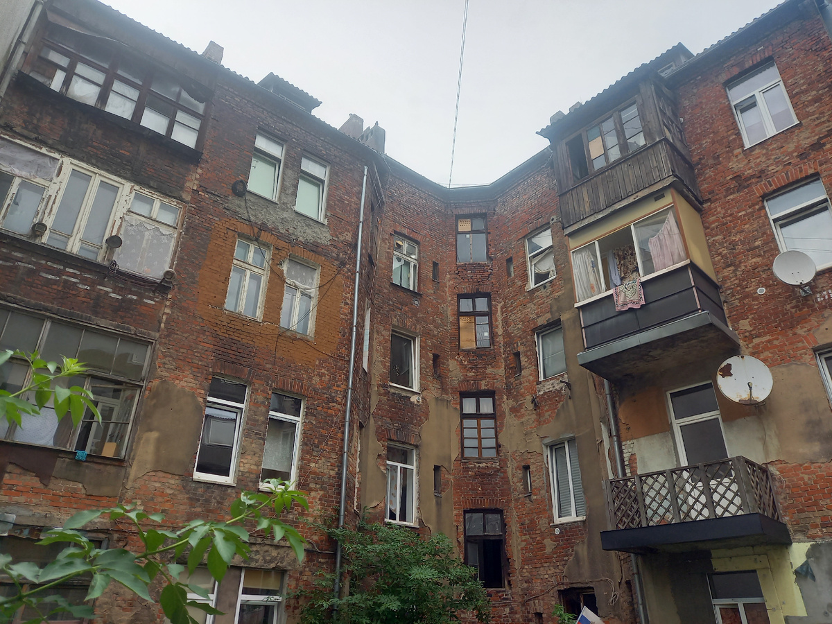 Здесь живут дома-колодцы