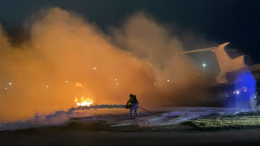 В аэропорту Пулково тушили загоревшийся при посадке самолет. Тревога оказалась учебной