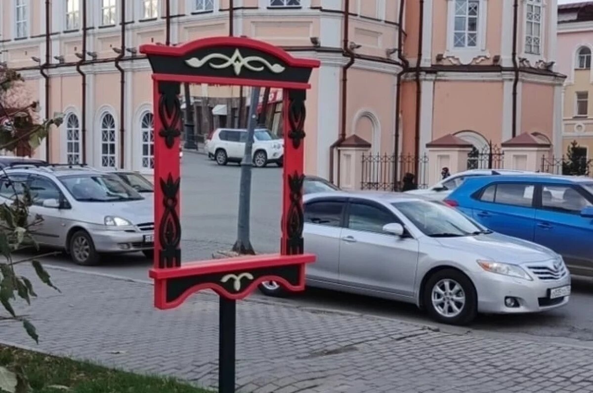    В туристических местах Томска установили 12 зеркал для селфи