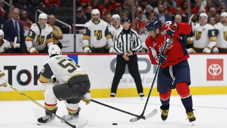    Александр Овечкин (справа). USA Today Sports