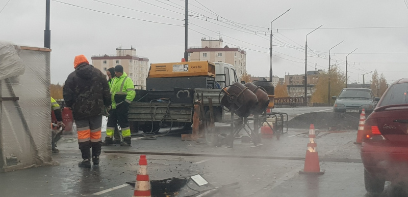    Стало известно, когда закончатся пробки на Комсомольском мосту в ПетрозаводскеИрина Меркова