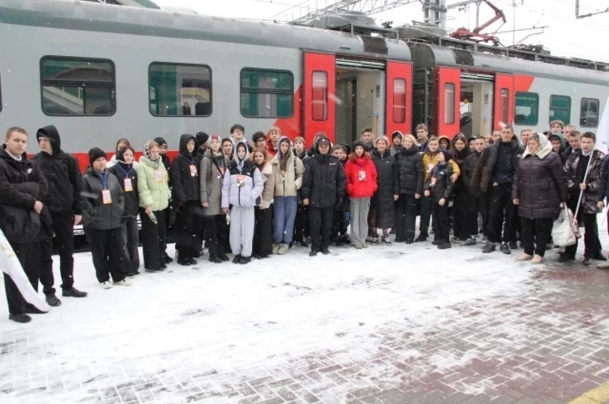   Школьники Омской области попробовали себя в роли машинистов ЗСЖД