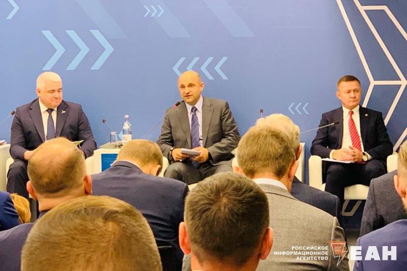    ЕАН. Артем Жога поставил высокую оценку дорогам в УрФО