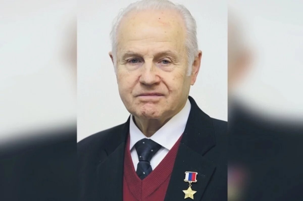    Юрий Коновалов.