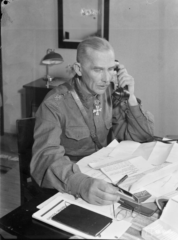 Wilho Petter Nenonen (6 марта 1883 — 17 февраля 1960). Учился в Михайловском артиллерийском училище. Автор многих теоретических трудов по артиллерии.