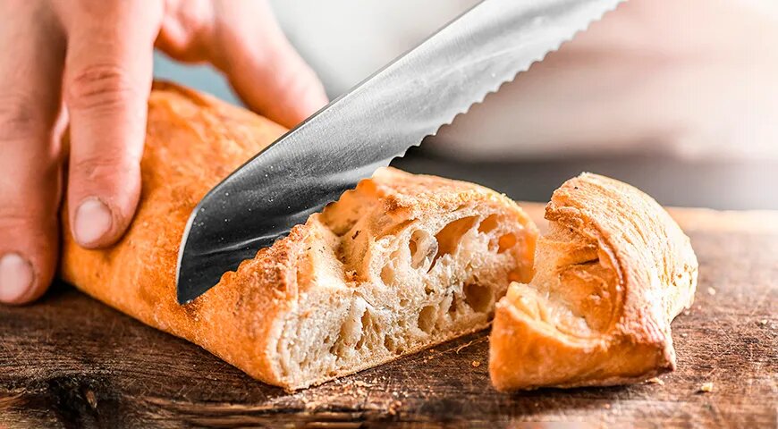   Глютен создает структуру, которая позволяет хлебу подняться под воздействием углекислого газа, вырабатываемого дрожжами (Shutterstock/FOTODOM)