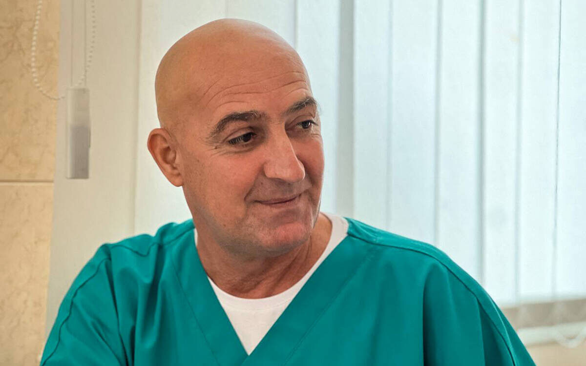 Врач из Татарстана Юрий Дзукаев не в первый раз помогает жителям подшефного республике Лисичанска. Фото: © «Татар-информ»