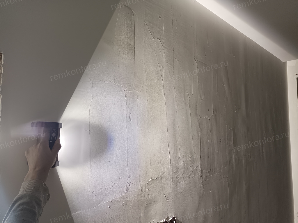 Если вас не смущает такая подготовка стен от застройщика под финишное покрытие, то можно не обращать внимания.