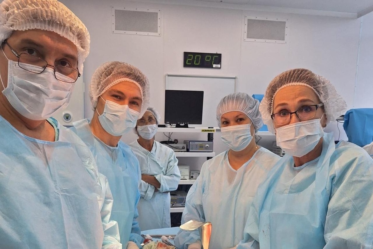 Врачи после операции