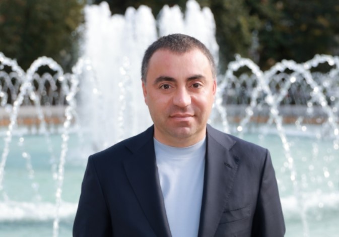    Иван Семенец