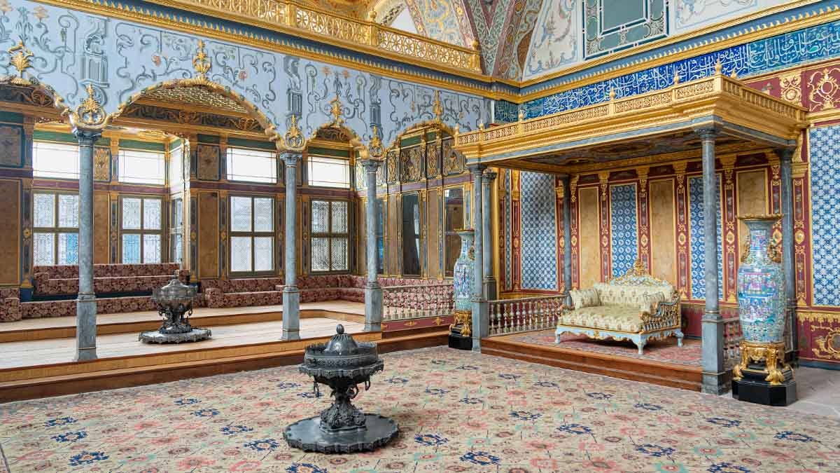 Интерьер дворца Топкапы в Стамбуле