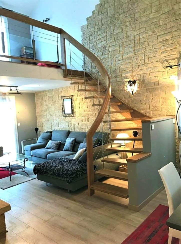 Лестница в квартире 