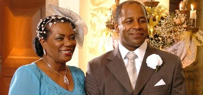 Фейтоза со своей матерью. Фото с интернета.