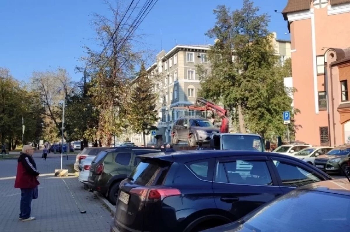    Власти Екатеринбурга намерены усилить борьбу с брошенными машинами