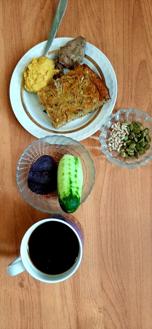 тарелки - чашки завтрака