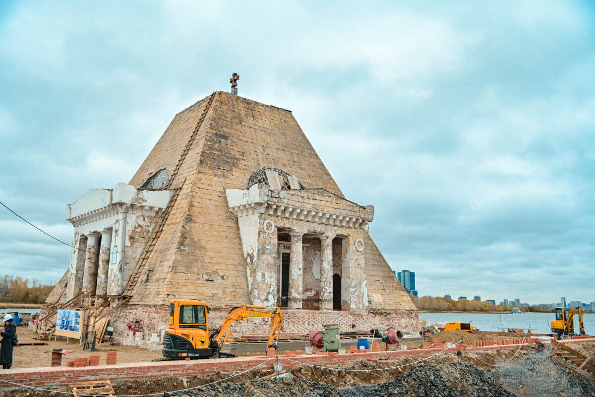 ​Храм-памятник в честь Нерукотворного Образа Спасителя был построен в 1823 году/ Фото: rais.tatarstan.ru