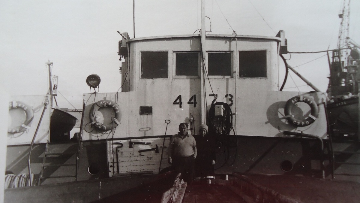 Лихтер ЛС-4473, 1989-й год. Источник: https://fleetphoto.ru/vessel/193/