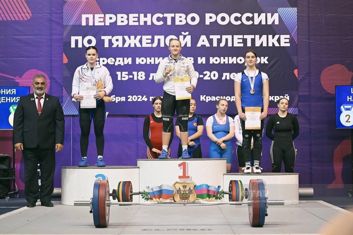  📷    Пять медалей первенства России по тяжелой атлетике завоевали спортсмены Оренбуржья Андрей Севостьянов
