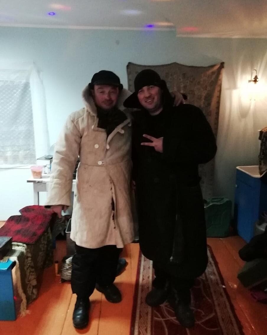    Михаил (слева) с мужем Дарьипредоставила Дарья