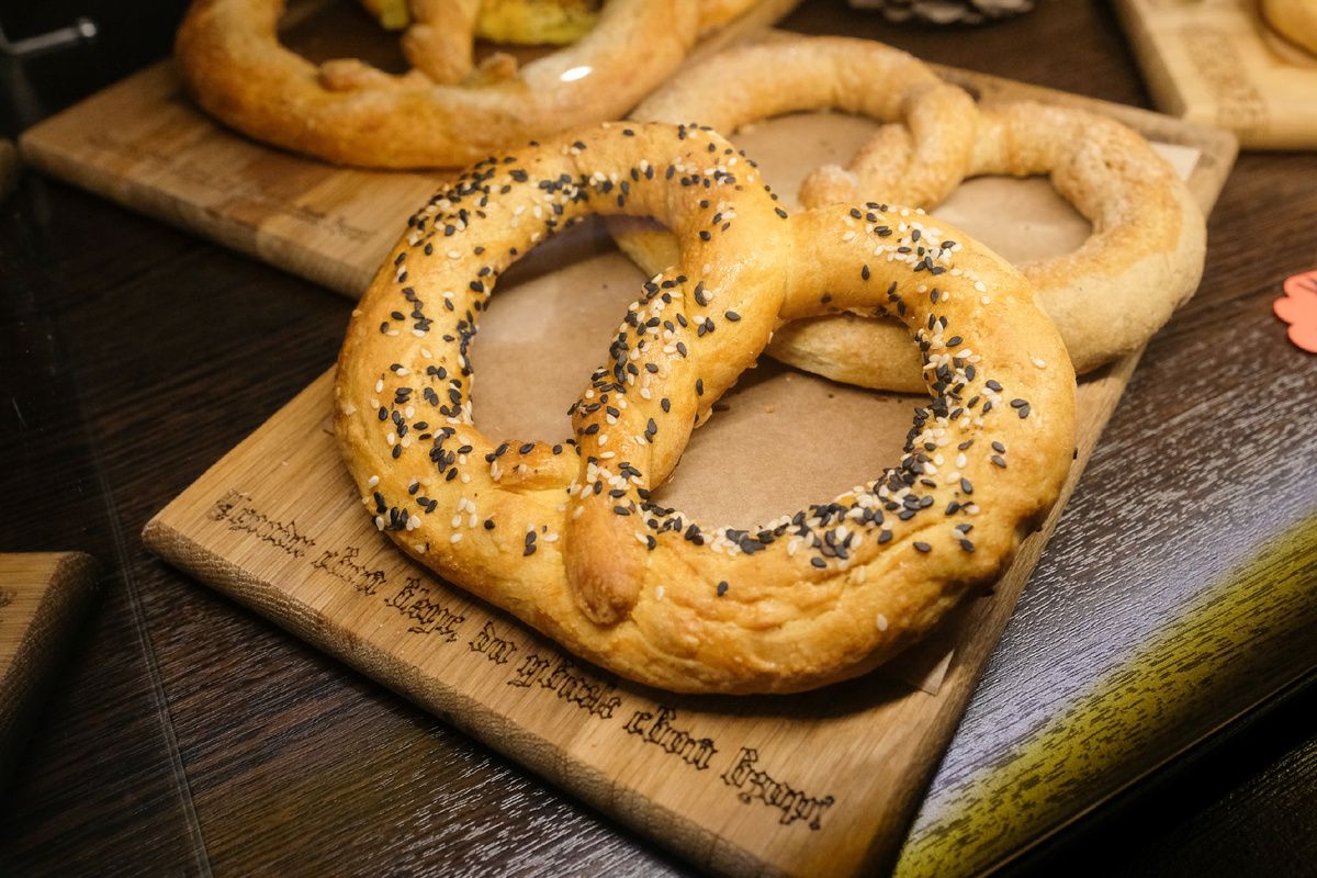 Знаменитые крендели из Выборга и по сей день фишка города. Фото: Артем КИЛЬКИН