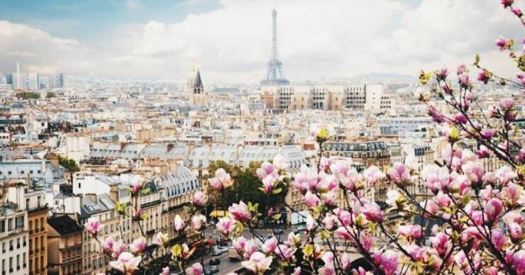 Весна в Париже