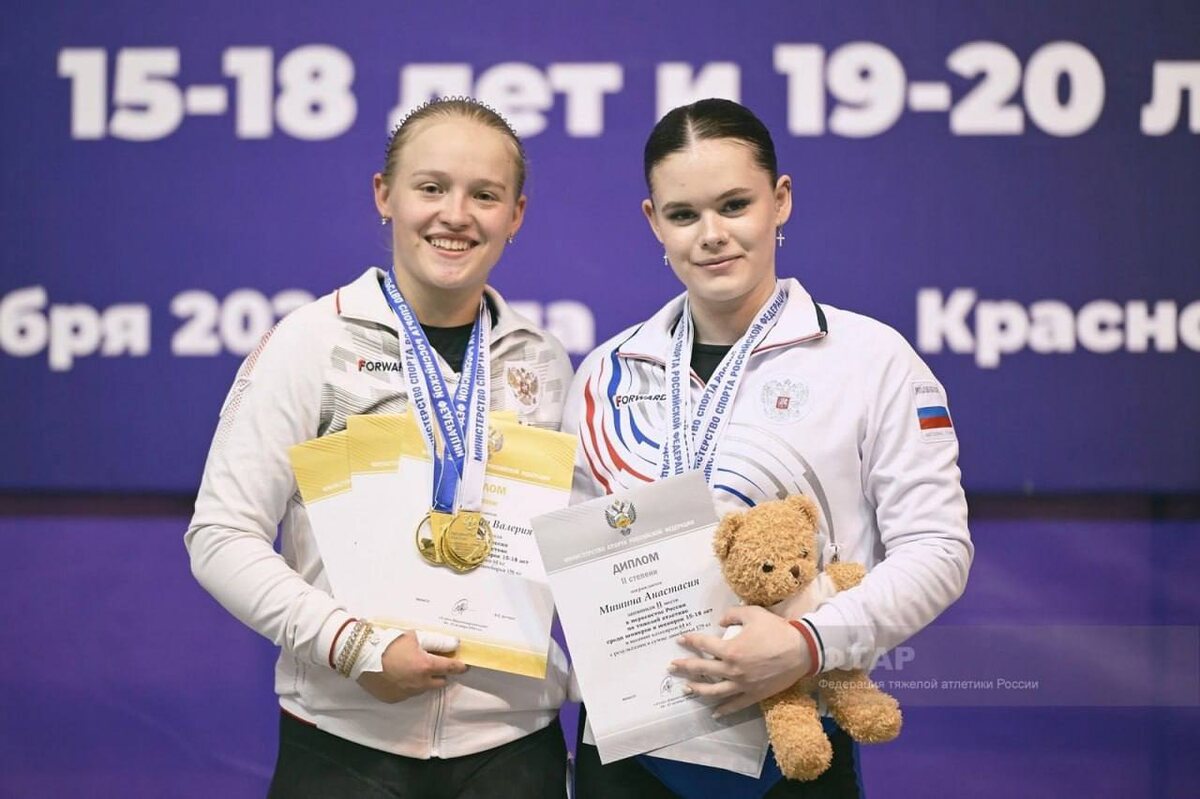    Спортсмены из Оренбурга забрали пять медалей на первенстве России по по тяжелой атлетике