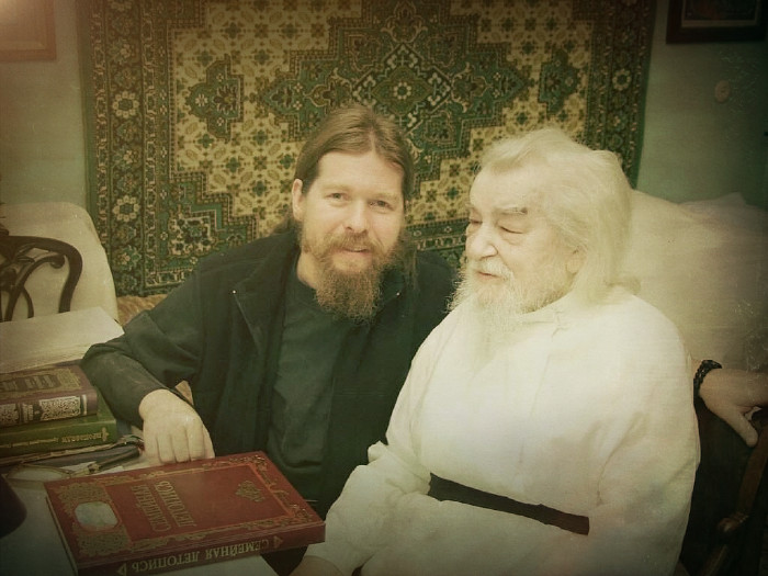 «Люди говорят, что он умел утешать». Владыка Тихон вспоминает отца Иоанна(Крестьянкина)