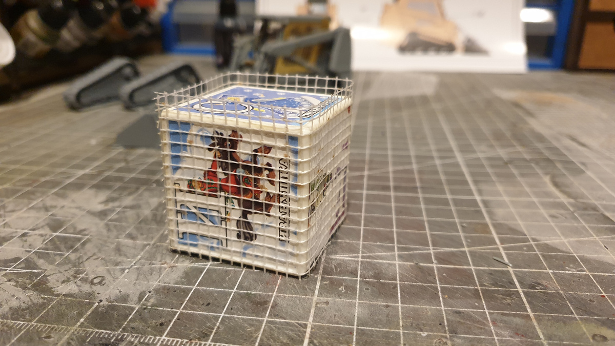 излишки серпянки надо срезать.