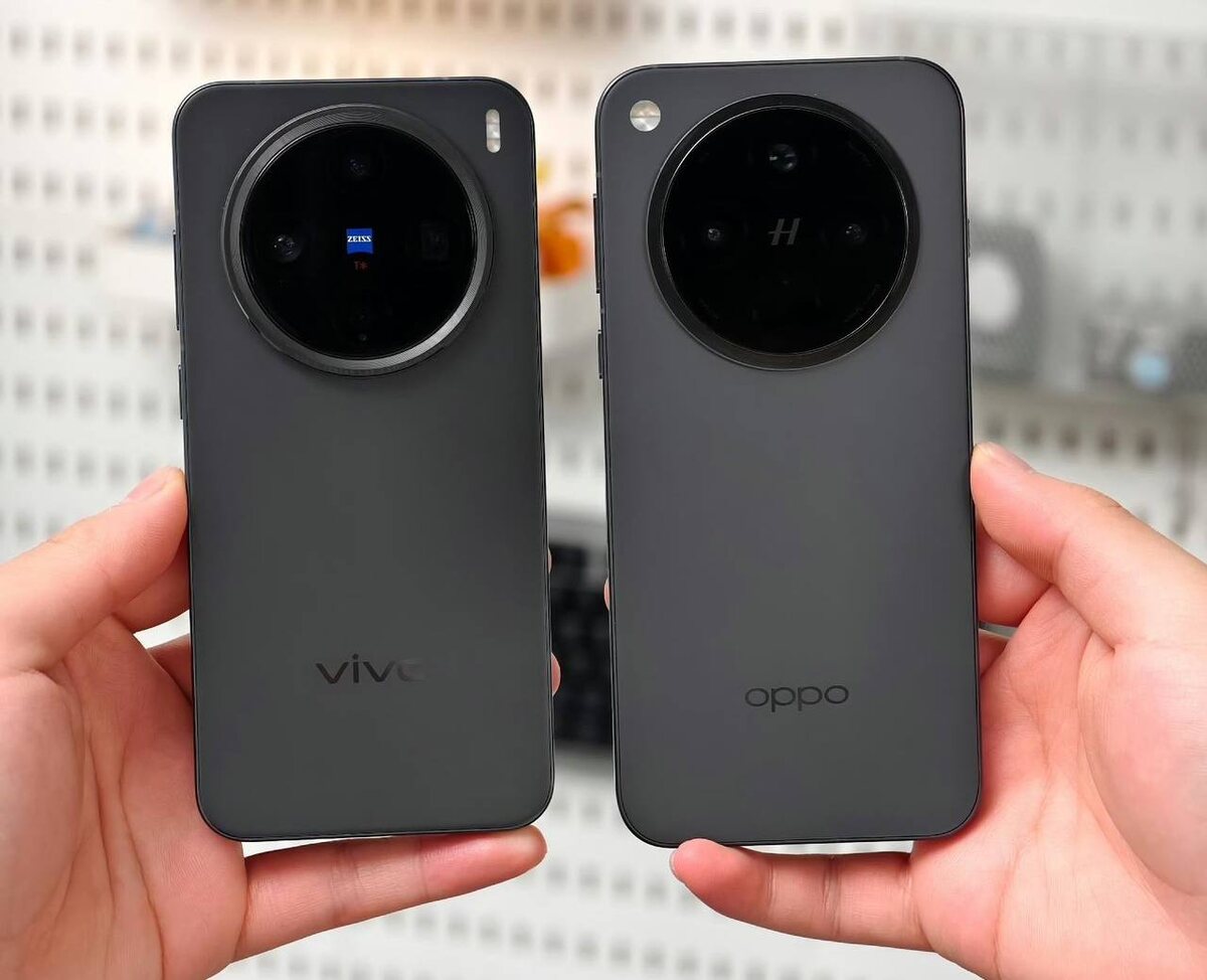 Рядом с новинкой от Vivo, Vivo X200Pro Mini
