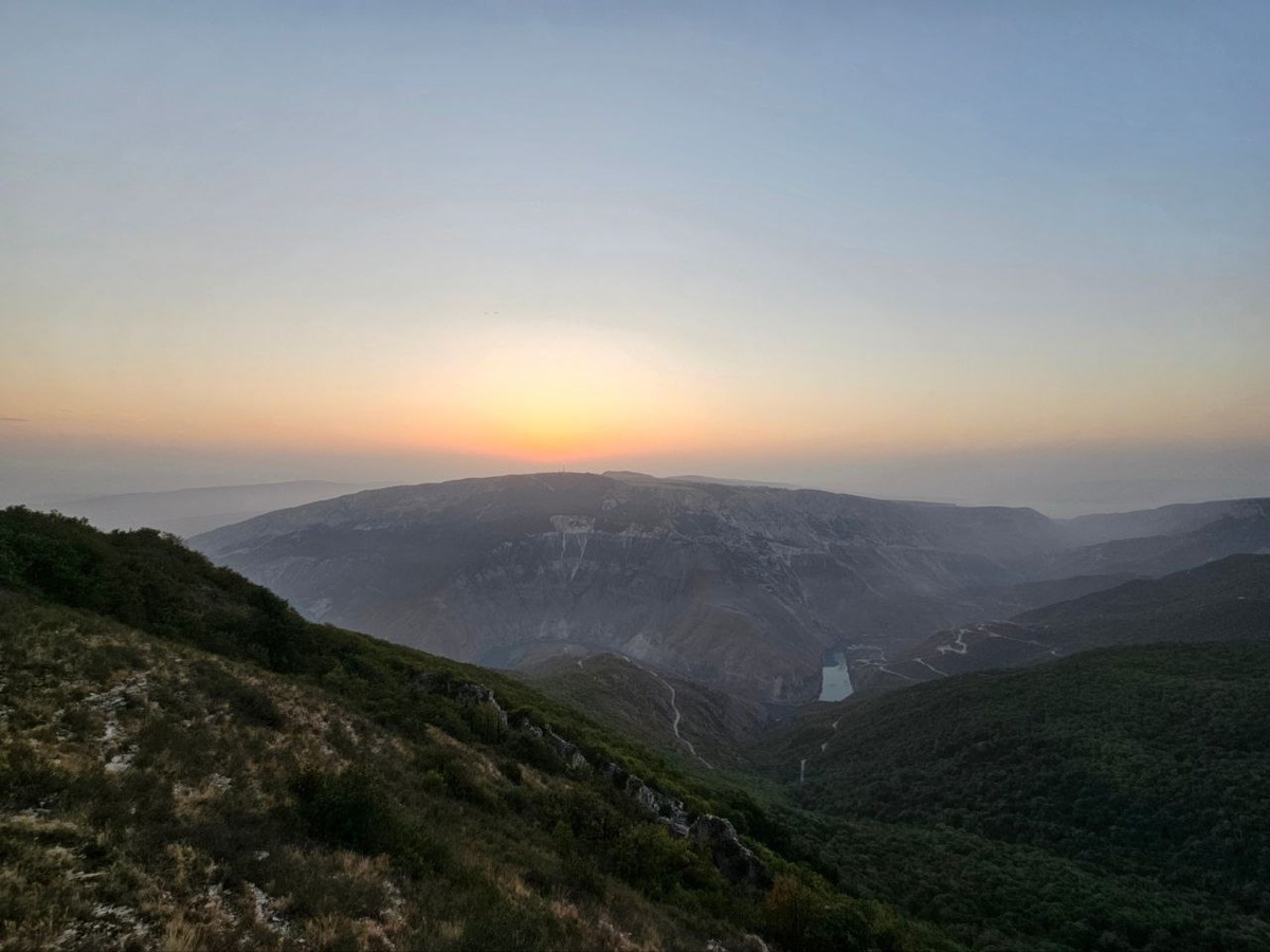 Рассвет с верхней точки Сулакского каньона