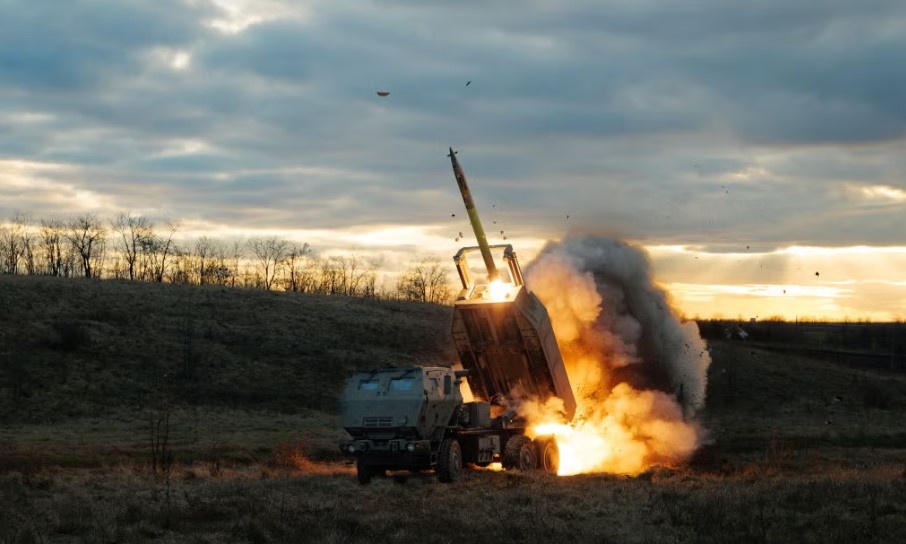 Реактивная система залпового огня HIMARS (Popular Mechanics) 