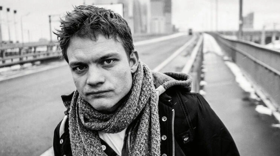 У Евгения характерная внешность (фото: Яндекс)